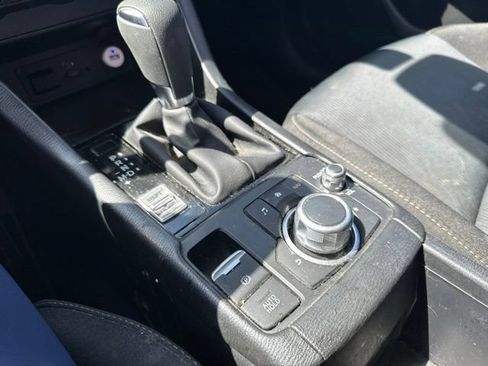 Used 2019 MAZDA CX-3 Sport w/ Sport I-ACTIVSENSE Package FWD image 9