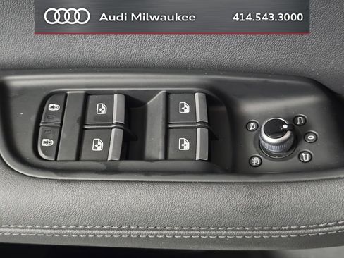 Used 2023 Audi Q7 3.0T Prestige w/ Prestige Package AWD/4WD image 16