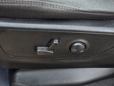 Used 2022 RAM 1500 Lone Star AWD/4WD image 11