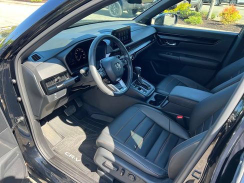 Used 2024 Honda CR-V Sport Touring image 12