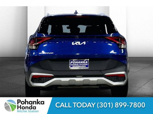 Used 2024 Kia Sportage EX image 3