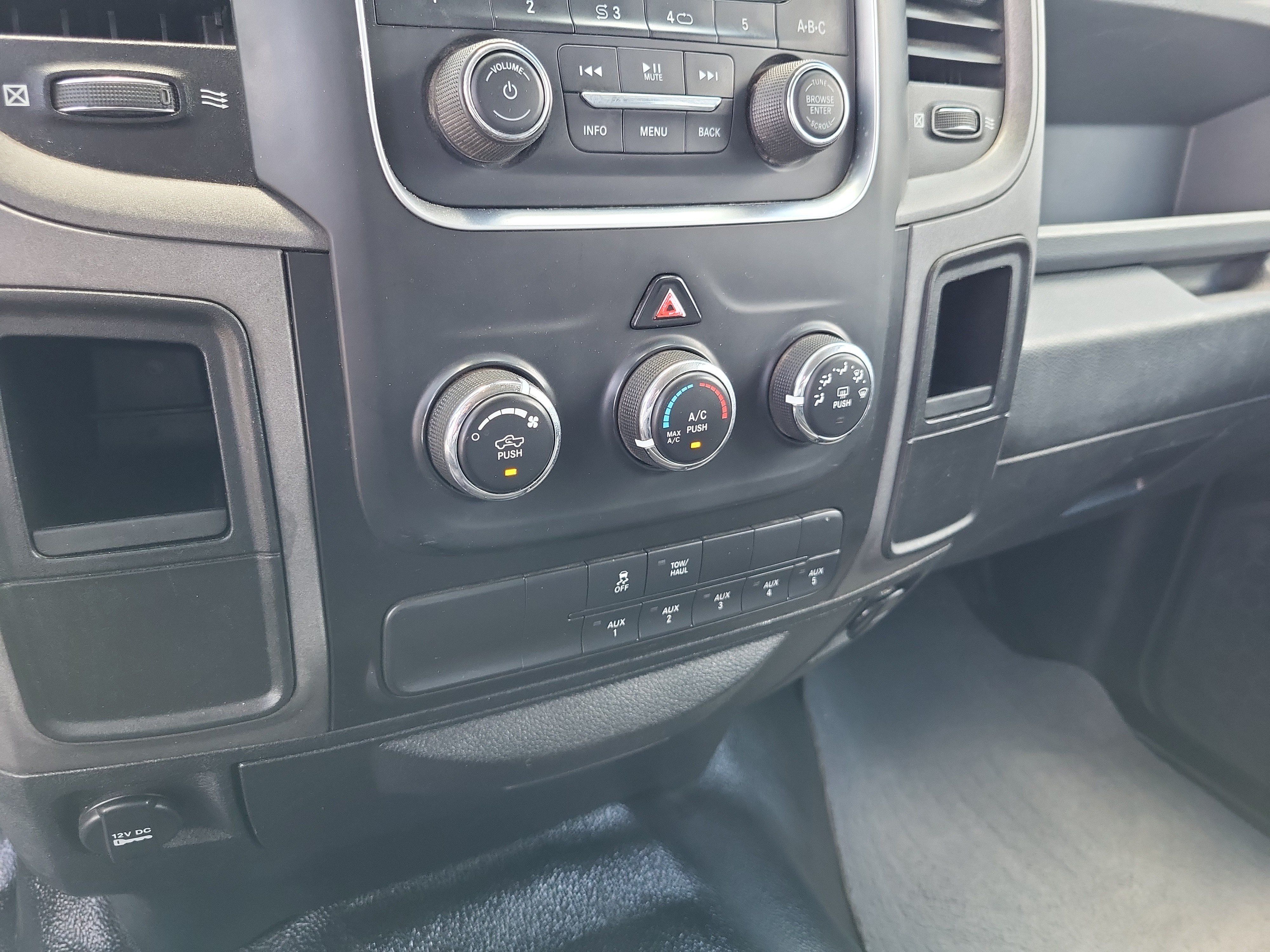 Used 2018 RAM 3500 Tradesman RWD image 21