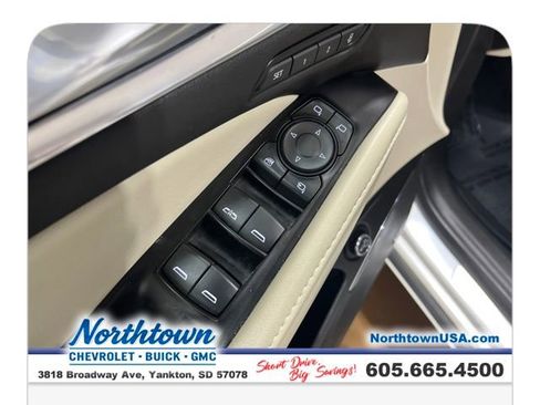 Used 2023 Buick Enclave Avenir w/ Trailering Package, 5000 lbs. AWD/4WD image 11