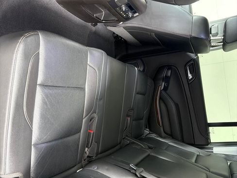 Used 2019 GMC Yukon XL SLT w/ Open Road Package AWD/4WD image 18
