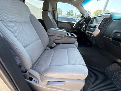 Used 2017 GMC Sierra 1500 SLE w/ SLE Value Package RWD image 4