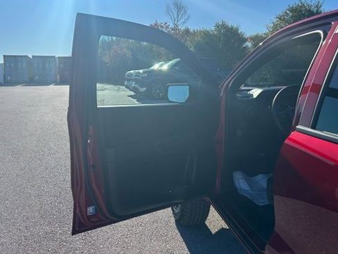 Certified 2024 Chevrolet Colorado Trail Boss w/ Advanced Trailering Package image 12