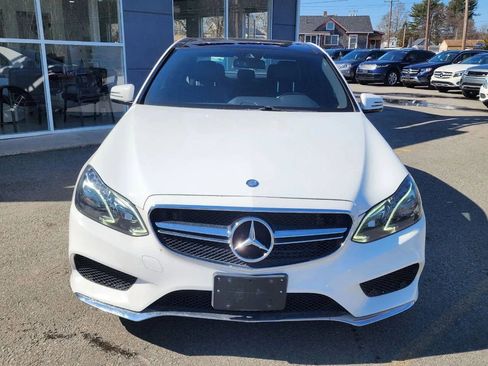 Used 2015 Mercedes-Benz E 400 4MATIC Sedan image 2