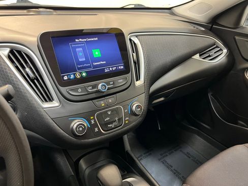 Used 2025 Chevrolet Malibu LS FWD image 22