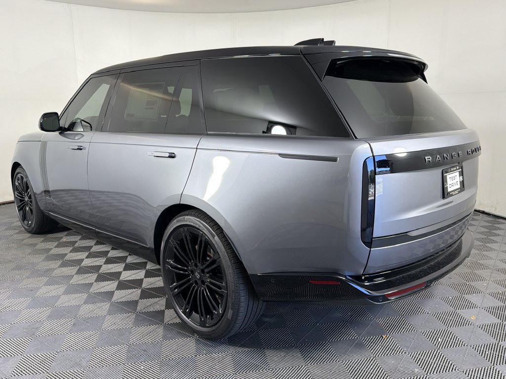 New 2027 Land Rover Range Rover Long Wheelbase Autobiography AWD/4WD image 3