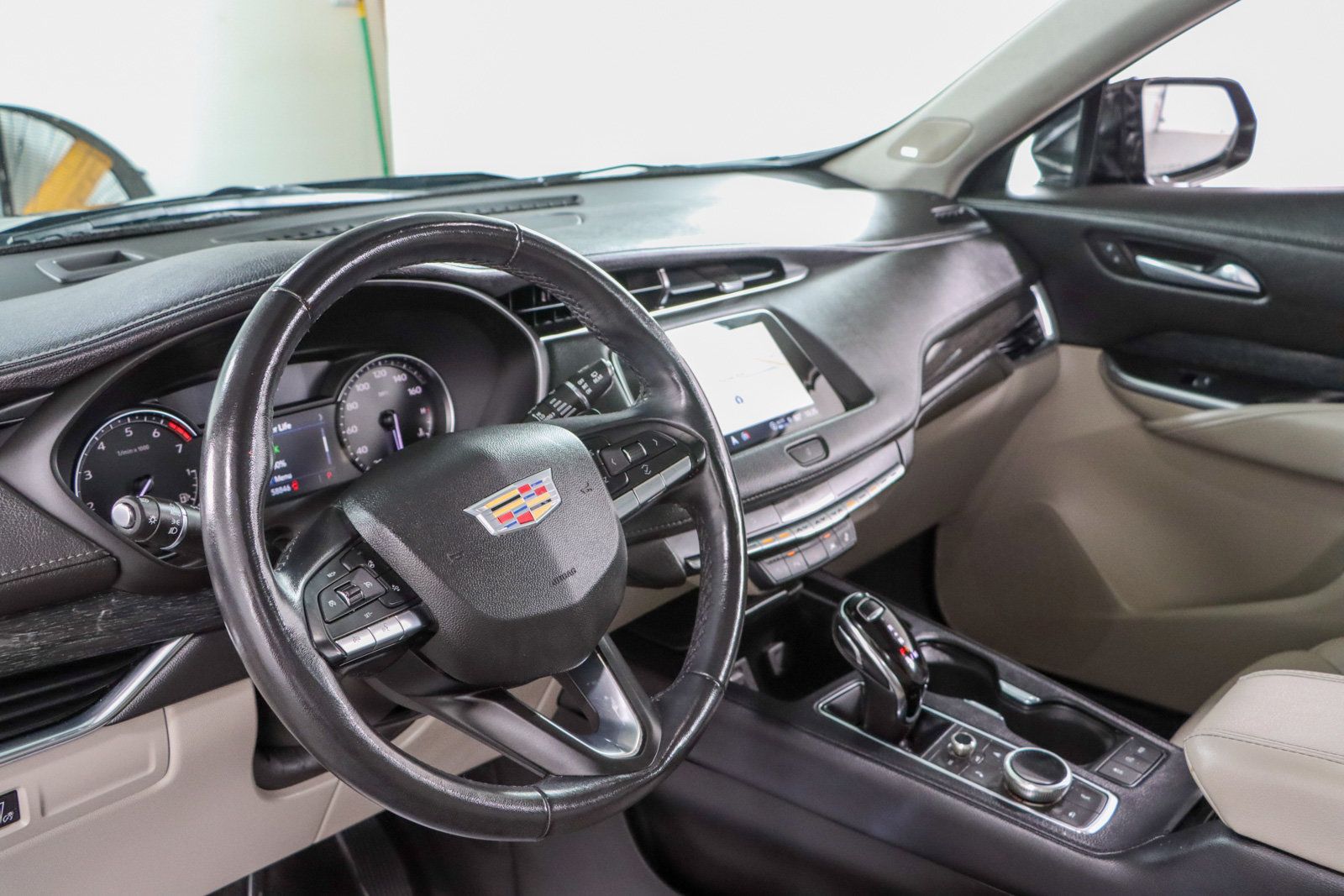 Used 2023 Cadillac XT4 Premium Luxury w/ Cold Weather Package FWD image 23