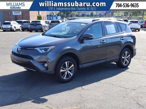 Used 2017 Toyota RAV4 XLE FWD image 4