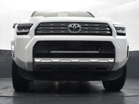 Used 2025 Toyota 4Runner Limited image 42