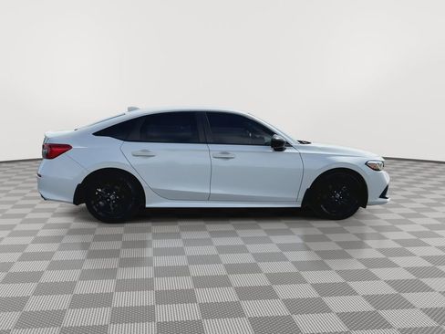 Used 2022 Honda Civic Sport image 9