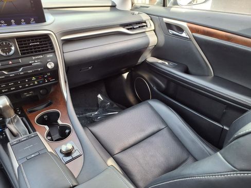 Used 2020 Lexus RX 350L Premium w/ Premium Package image 23