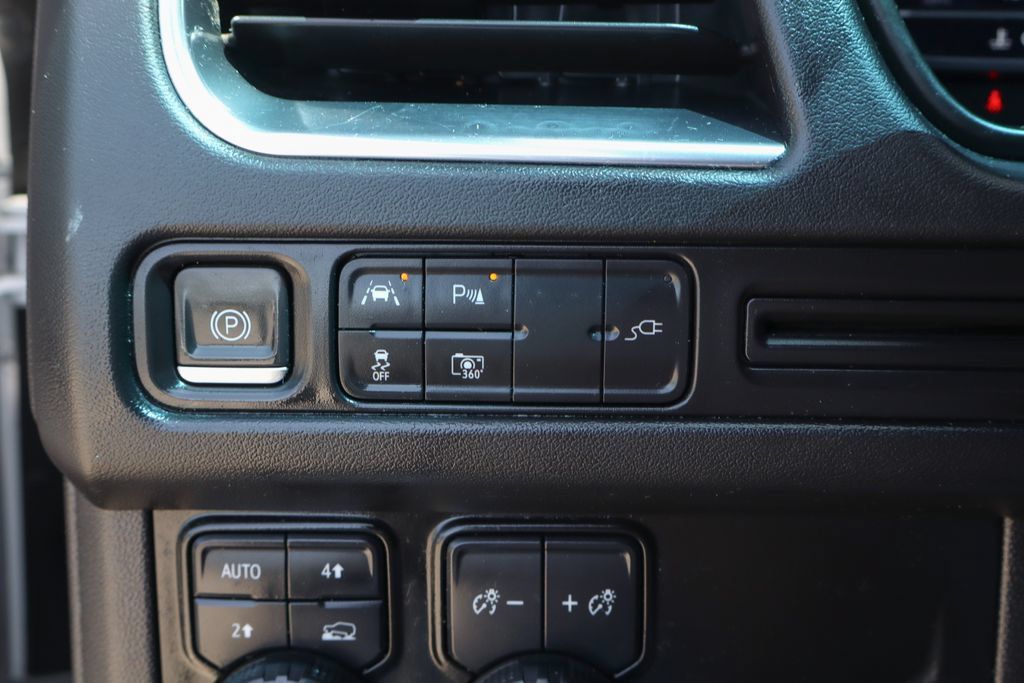 Used 2022 Chevrolet Tahoe RST w/ Sport Performance Package AWD/4WD image 24