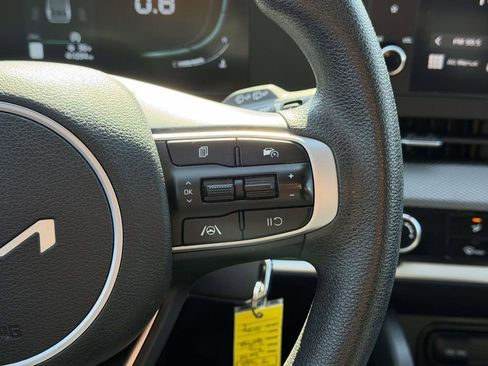 Used 2024 Kia Sportage LX image 9
