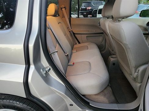 Used 2007 Chevrolet HHR LS image 21