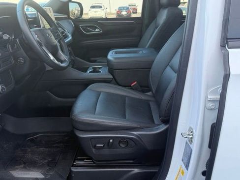 Used 2023 Chevrolet Tahoe Z71 w/ Luxury Package AWD/4WD image 29