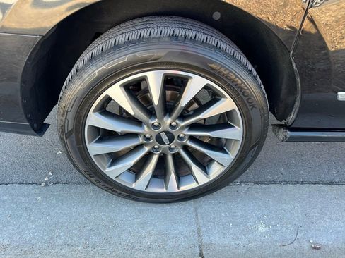 Used 2021 Lincoln Navigator L Reserve w/ Luxury Package image 7