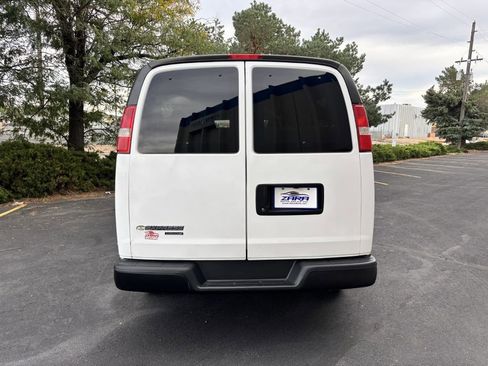 Used 2016 Chevrolet Express 3500 LT w/ LT Preferred Equipment Group image 6