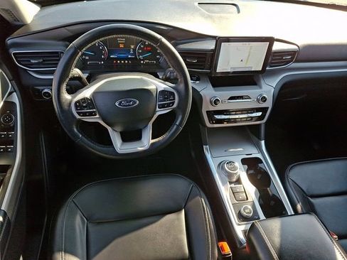 Used 2023 Ford Explorer XLT w/ Equipment Group 202A image 2