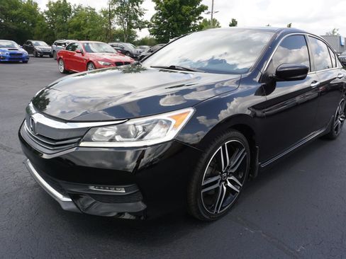 Used 2016 Honda Accord Sport image 4