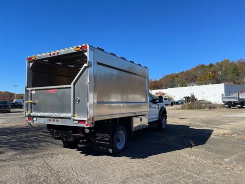 New 2024 Ford F550 4x4 Regular Cab Super Duty image 5