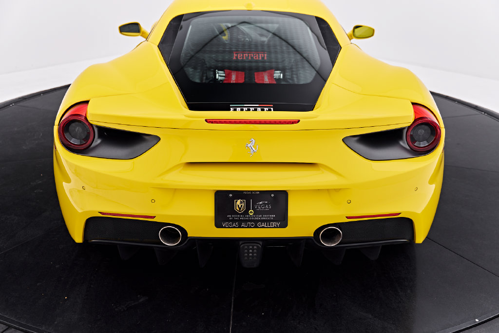 Used 2017 Ferrari 488 GTB RWD image 27