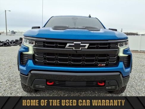 Used 2024 Chevrolet Silverado 1500 LT Trail Boss w/ Convenience Package II AWD/4WD image 2