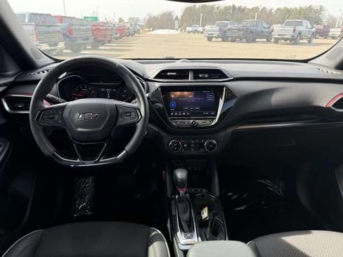 Used 2023 Chevrolet TrailBlazer RS w/ Convenience Package image 13