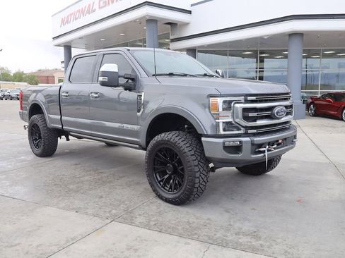 Used 2022 Ford F350 Platinum w/ Tremor Off-Road Package AWD/4WD image 8