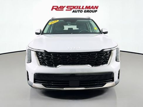 Used 2024 Kia Sorento S w/ Panoramic Sunroof Package image 2