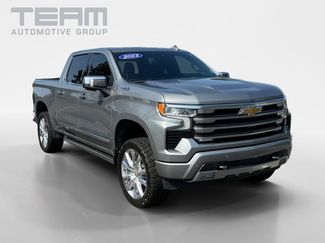 Used 2023 Chevrolet Silverado 1500 High Country w/ High Country Premium Package AWD/4WD video 1
