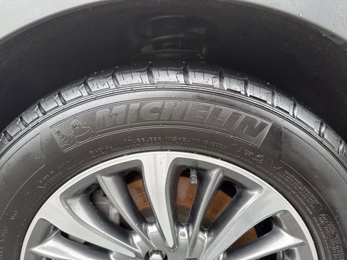 Used 2022 Lincoln Nautilus AWD w/ Premium Package image 15