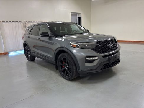 Used 2022 Ford Explorer ST w/ Equipment Group 401A AWD/4WD image 2