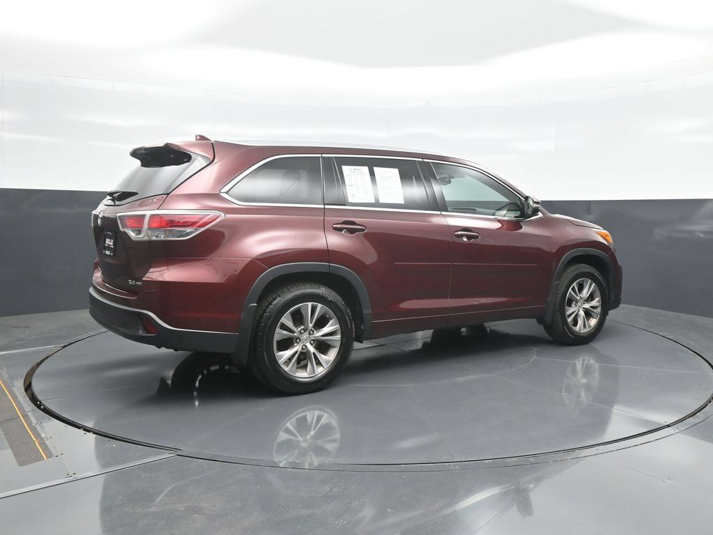 Used 2015 Toyota Highlander XLE AWD/4WD image 7