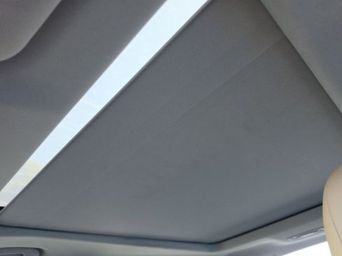 Used 2022 Toyota Camry XSE image 28