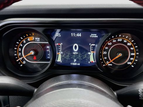 Used 2024 Jeep Wrangler Unlimited Rubicon AWD/4WD image 32