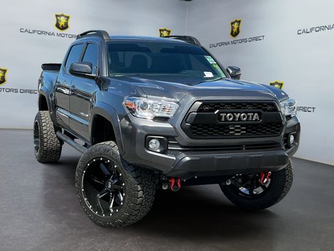 Used 2023 Toyota Tacoma SR5 RWD image 3