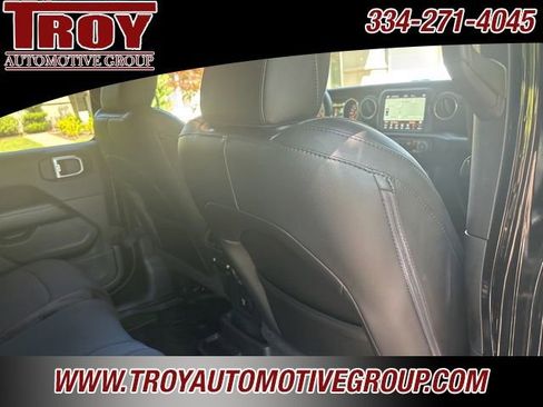 Used 2019 Jeep Wrangler Unlimited Sahara w/ Quick Order Package 24M Moab image 34