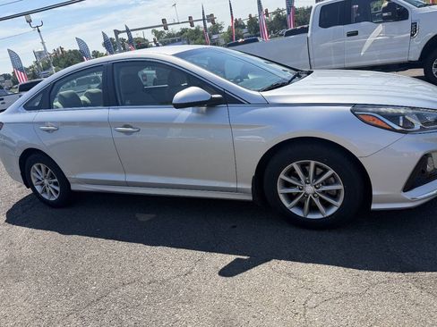 Used 2018 Hyundai Sonata SE FWD image 11