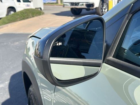 Used 2025 Chevrolet Trax ACTIV w/ Driver Confidence Package image 19