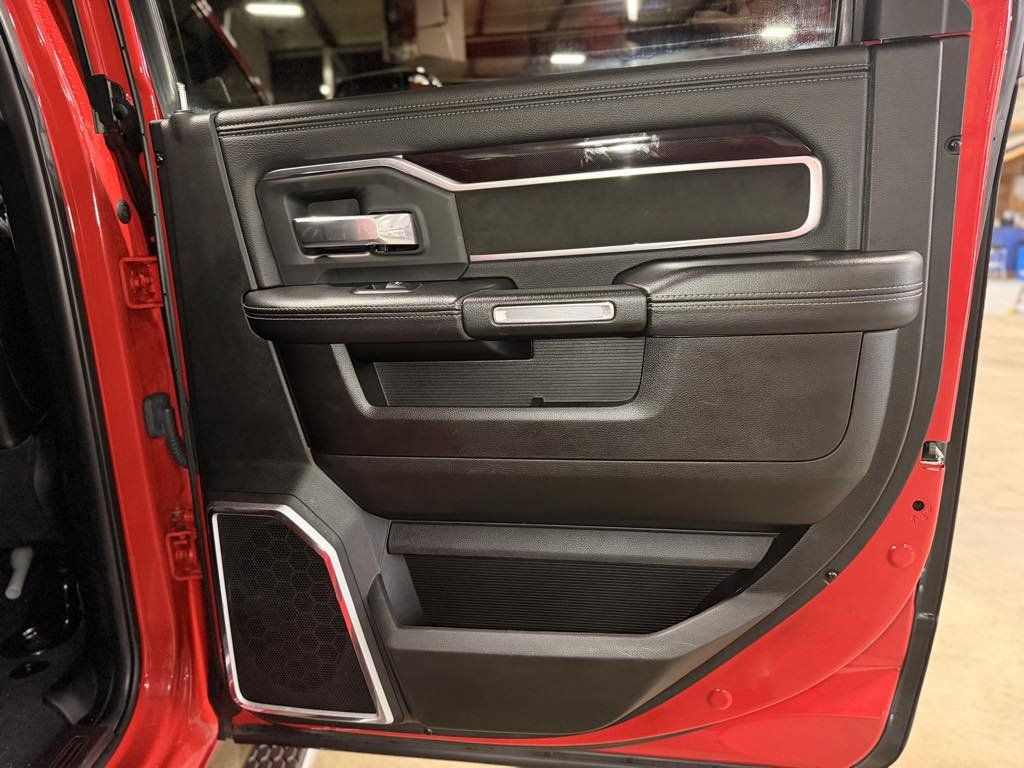 Used 2019 RAM 2500 Laramie AWD/4WD image 8