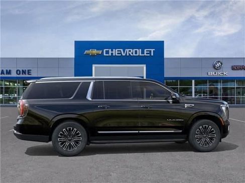 New 2026 GMC Yukon XL Elevation image 5