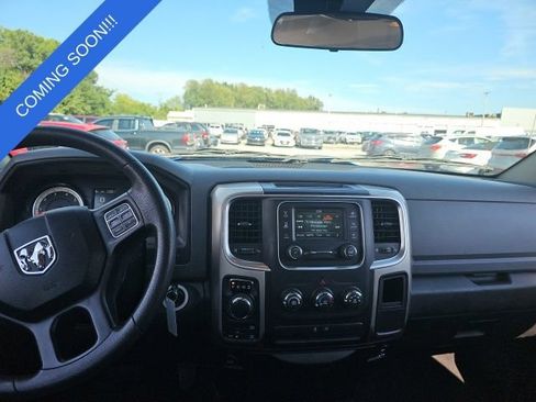 Used 2017 RAM 1500 Classic SLT AWD/4WD image 11