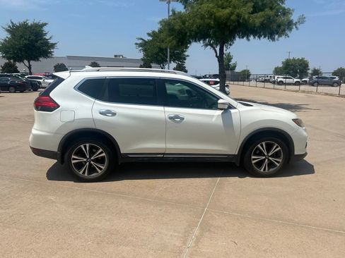 Used 2017 Nissan Rogue SL w/ SL Premium Package FWD image 6