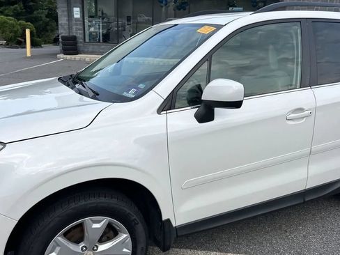 Used 2016 Subaru Forester 2.5i Limited AWD/4WD image 2