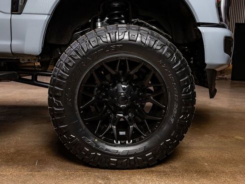 Used 2024 Ford F250 Lariat w/ Sport Appearance Package image 12