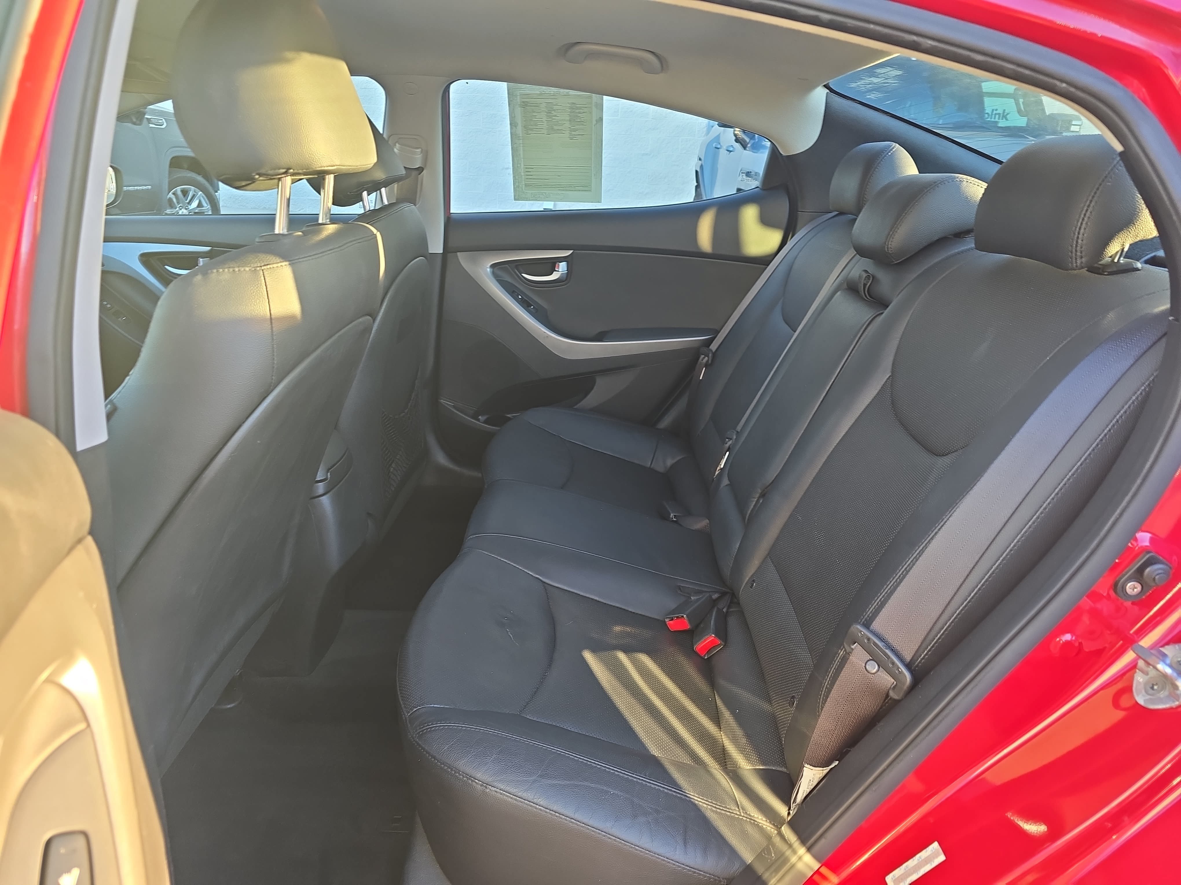 Used 2015 Hyundai Elantra Limited FWD image 13