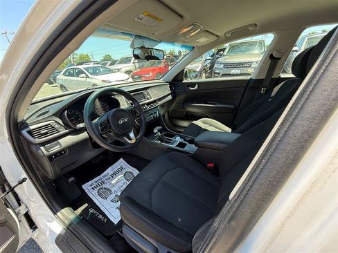Used 2017 Kia Optima LX FWD image 19